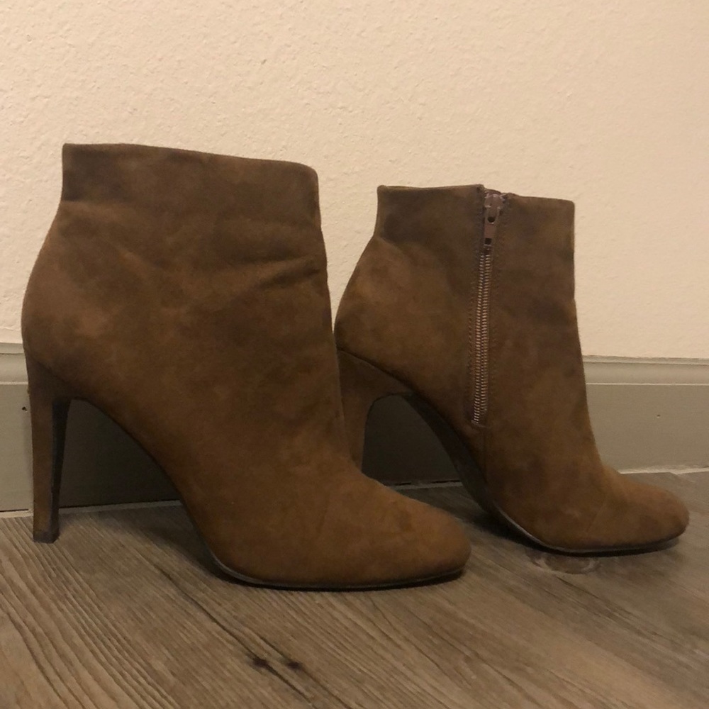 Forever 21: Used Brown Boots - Picture 2 of 3
